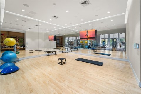 Condo in North Miami Beach, Florida, 2 bedrooms  № 1738234 - photo 27