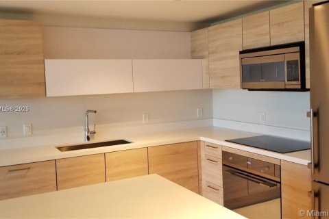Condo in North Miami Beach, Florida, 2 bedrooms  № 1738234 - photo 15