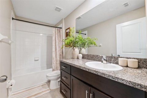 House in Riverview, Florida 4 bedrooms, 177.81 sq.m. № 1848090 - photo 17