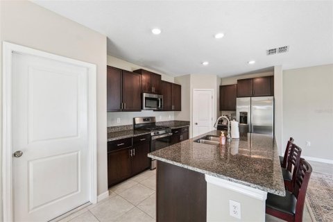 House in Riverview, Florida 4 bedrooms, 177.81 sq.m. № 1848090 - photo 12