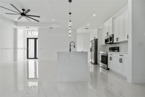 Casa en venta en Lehigh Acres, Florida, 3 dormitorios № 1987026 - foto 25