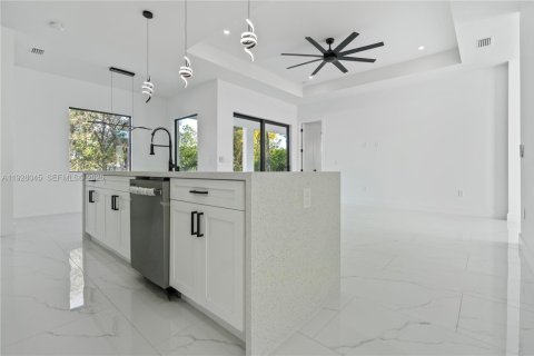 Casa en venta en Lehigh Acres, Florida, 3 dormitorios № 1987026 - foto 30