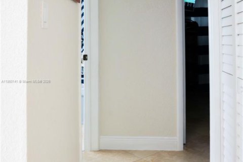 House in Homestead, Florida 3 bedrooms, 153.1 sq.m. № 1857120 - photo 14