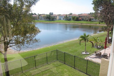House in West Palm Beach, Florida 4 bedrooms, 244.33 sq.m. № 2188079 - photo 14