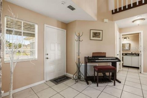 House in Orlando, Florida 4 bedrooms, 193.98 sq.m. № 2104434 - photo 3