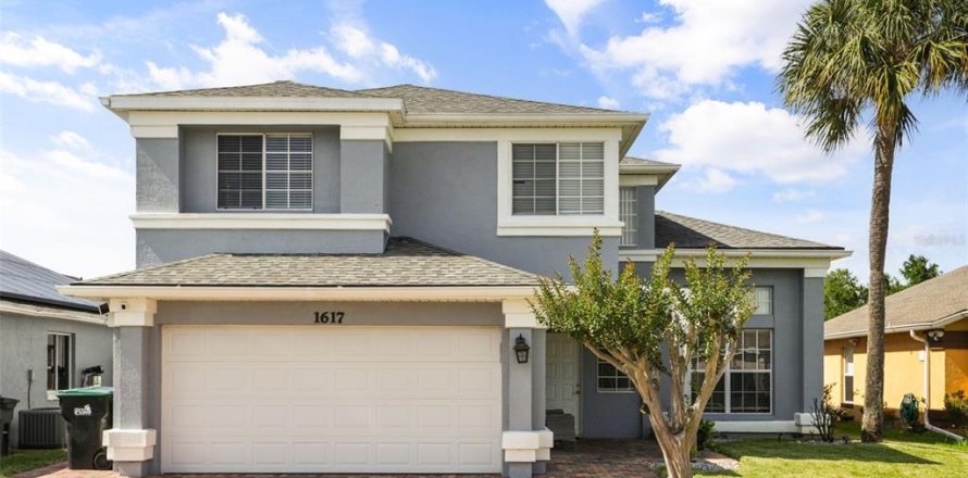 House in Orlando, Florida 4 bedrooms, 193.98 sq.m. № 2104434