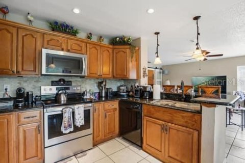 House in Orlando, Florida 4 bedrooms, 193.98 sq.m. № 2104434 - photo 14
