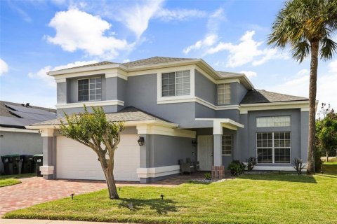 House in Orlando, Florida 4 bedrooms, 193.98 sq.m. № 2104434 - photo 2