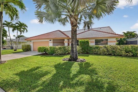 Снять в аренду виллу или дом в Бойнтон-Бич, Флорида 3 спальни, 306.58м2, № 1950635 - фото 3