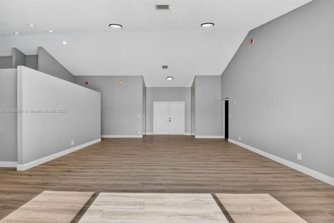 Снять в аренду виллу или дом в Бойнтон-Бич, Флорида 3 спальни, 306.58м2, № 1950635 - фото 10