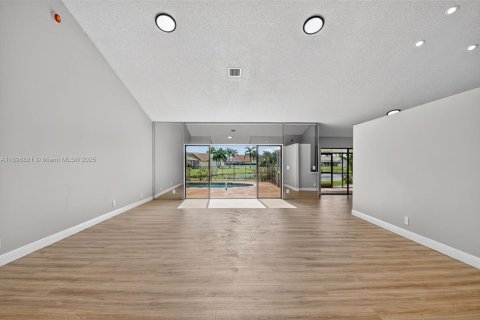 Снять в аренду виллу или дом в Бойнтон-Бич, Флорида 3 спальни, 306.58м2, № 1950635 - фото 6