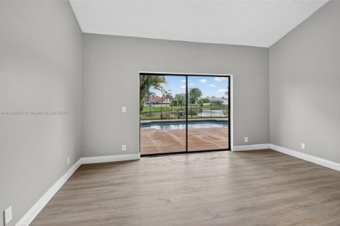 Снять в аренду виллу или дом в Бойнтон-Бич, Флорида 3 спальни, 306.58м2, № 1950635 - фото 26