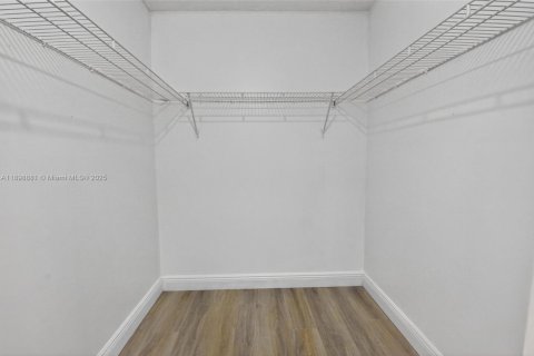 Снять в аренду виллу или дом в Бойнтон-Бич, Флорида 3 спальни, 306.58м2, № 1950635 - фото 30