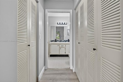 Снять в аренду виллу или дом в Бойнтон-Бич, Флорида 3 спальни, 306.58м2, № 1950635 - фото 27