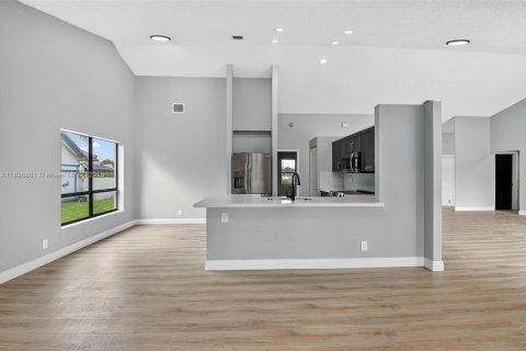 Снять в аренду виллу или дом в Бойнтон-Бич, Флорида 3 спальни, 306.58м2, № 1950635 - фото 14