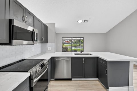 Снять в аренду виллу или дом в Бойнтон-Бич, Флорида 3 спальни, 306.58м2, № 1950635 - фото 19