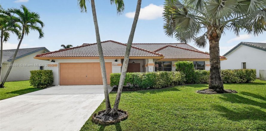 Дом в Бойнтон-Бич, Флорида 3 спальни, 306.58м2 № 1950635