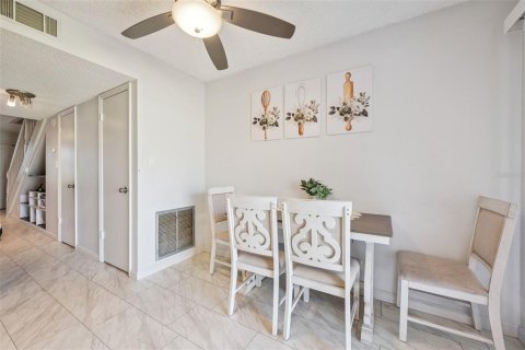 Townhouse in Orlando, Florida 2 bedrooms, 93.27 sq.m. № 2094051 - photo 8