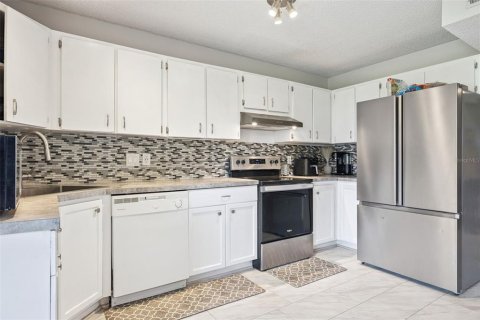 Townhouse in Orlando, Florida 2 bedrooms, 93.27 sq.m. № 2094051 - photo 6