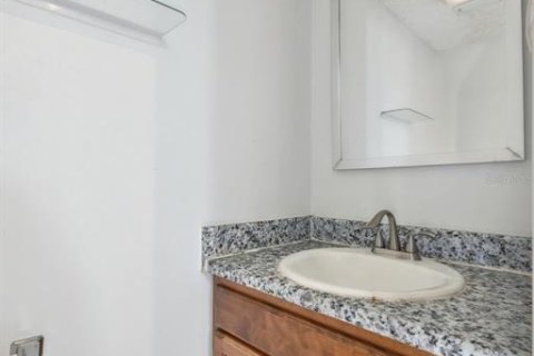 Townhouse in Orlando, Florida 2 bedrooms, 93.27 sq.m. № 2094051 - photo 17