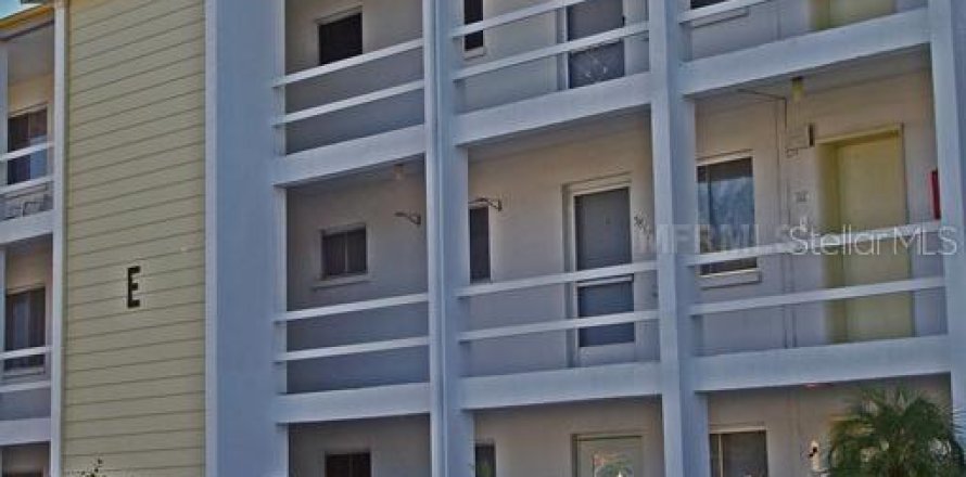 Condo in Bradenton, Florida, 5 rooms № 1838048