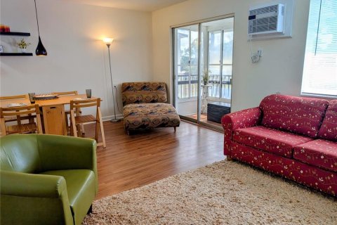 Condo in Bradenton, Florida, 5 rooms  № 1838048 - photo 6