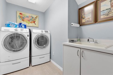 Townhouse in Odessa, Florida 3 bedrooms, 159.88 sq.m. № 1884122 - photo 30