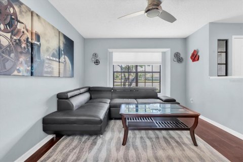 Townhouse in Odessa, Florida 3 bedrooms, 159.88 sq.m. № 1884122 - photo 11