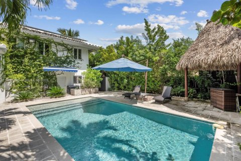 House in Miami, Florida 4 bedrooms, 202.16 sq.m. № 1927539 - photo 1
