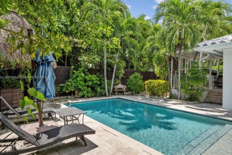 House in Miami, Florida 4 bedrooms, 202.16 sq.m. № 1927539 - photo 18