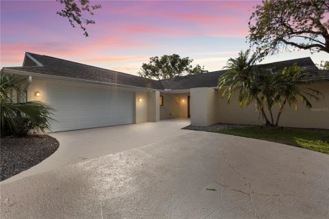 Casa en venta en New Port Richey, Florida, 3 dormitorios, 193.61 m2 № 1803256 - foto 3