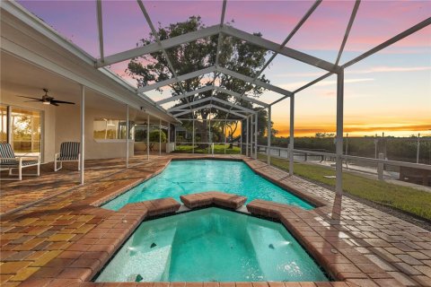 Casa en venta en New Port Richey, Florida, 3 dormitorios, 193.61 m2 № 1803256 - foto 28