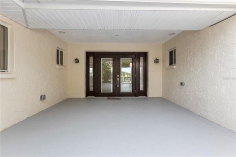 Casa en venta en New Port Richey, Florida, 3 dormitorios, 193.61 m2 № 1803256 - foto 4