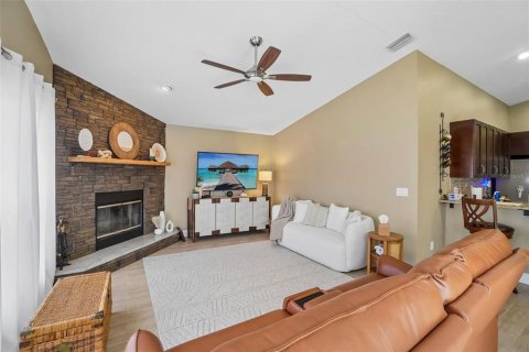 House in Tarpon Springs, Florida 4 bedrooms, 181.62 sq.m. № 2091698 - photo 5