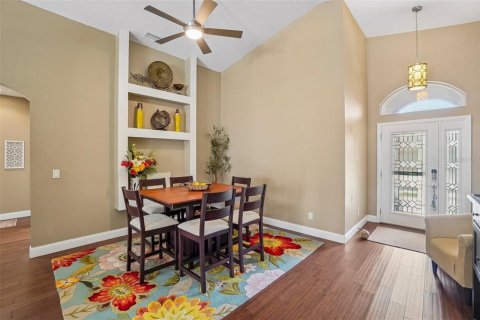 House in Tarpon Springs, Florida 4 bedrooms, 181.62 sq.m. № 2091698 - photo 12