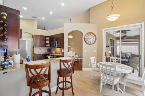 House in Tarpon Springs, Florida 4 bedrooms, 181.62 sq.m. № 2091698 - photo 8