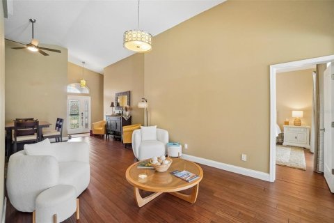 House in Tarpon Springs, Florida 4 bedrooms, 181.62 sq.m. № 2091698 - photo 22