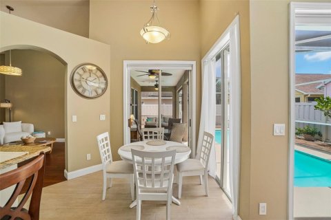 House in Tarpon Springs, Florida 4 bedrooms, 181.62 sq.m. № 2091698 - photo 10
