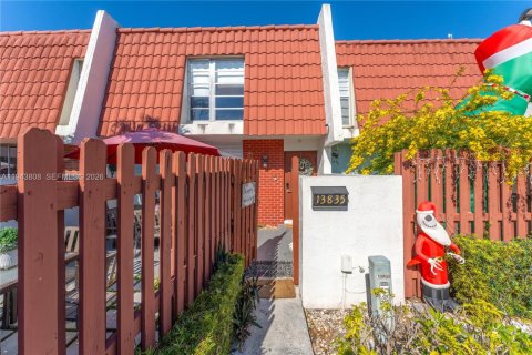 Touwnhouse à vendre à Miami, Floride: 2 chambres, 140.28 m2 № 2001313 - photo 24