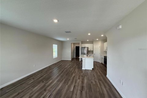 Townhouse in Haines City, Florida 4 bedrooms, 173.36 sq.m. № 1854349 - photo 6