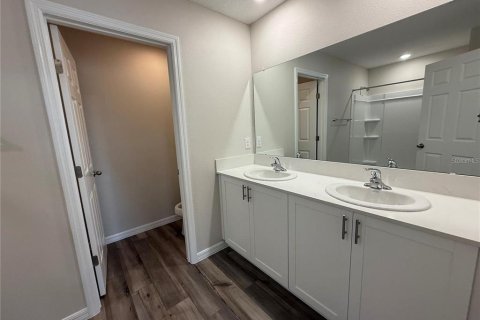 Townhouse in Haines City, Florida 4 bedrooms, 173.36 sq.m. № 1854349 - photo 12