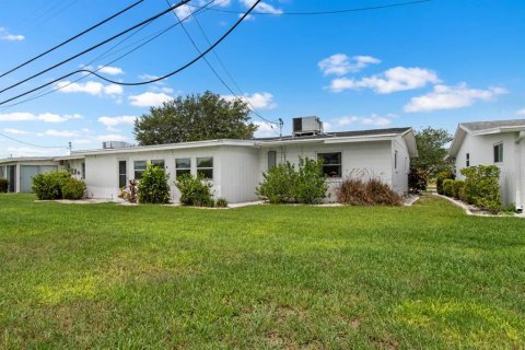 House in Sun City Center, Florida 2 bedrooms, 117.61 sq.m. № 1780592 - photo 27