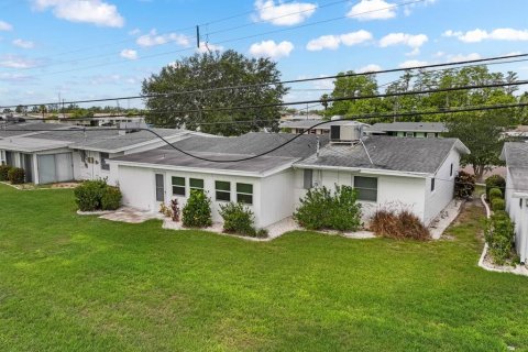House in Sun City Center, Florida 2 bedrooms, 117.61 sq.m. № 1780592 - photo 30
