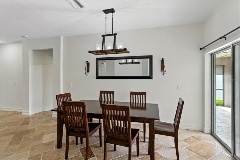 House in Wesley Chapel, Florida 4 bedrooms, 210.14 sq.m. № 1769635 - photo 14