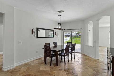 House in Wesley Chapel, Florida 4 bedrooms, 210.14 sq.m. № 1769635 - photo 13