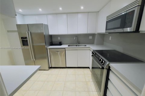 Condo à Miami, Floride, 2 chambres  № 2169703