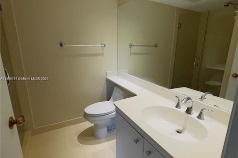 Copropriété à vendre à Miami, Floride: 2 chambres, 121.89 m2 № 2169703 - photo 8