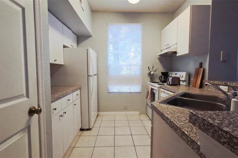 Condo in Orlando, Florida, 1 bedroom  № 2391006 - photo 4