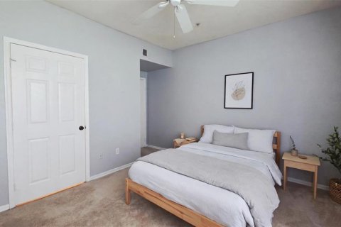 Condo in Orlando, Florida, 1 bedroom  № 2391006 - photo 2
