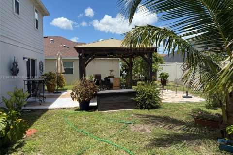 Casa en venta en Port St. Lucie, Florida, 4 dormitorios, 233.09 m2 № 1890222 - foto 22